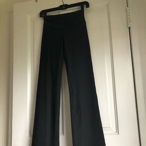 NEW Nike Drifit Yoga Active Stretch Pants - Black